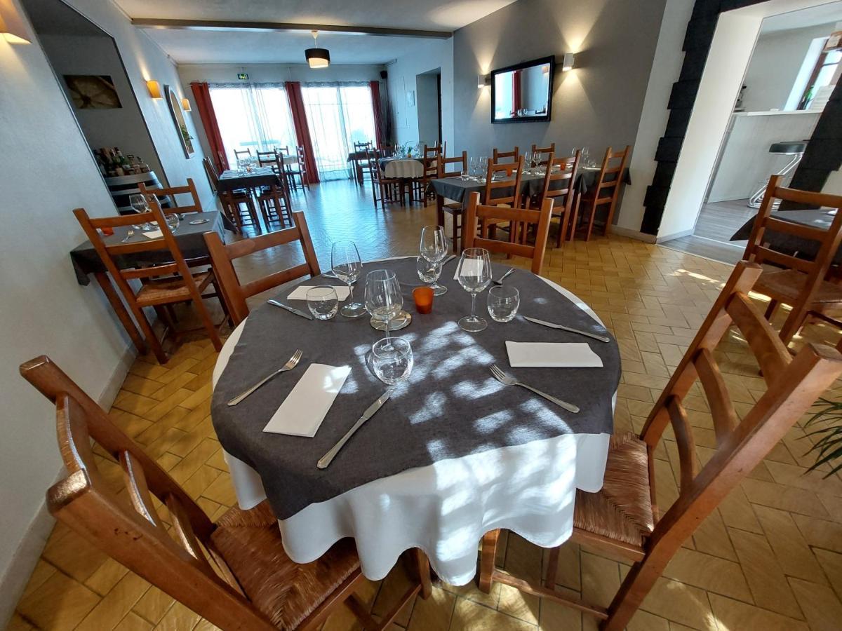 L'Accent - Hotel 2 Etoiles Et Restaurant - Logis Hotels Astaffort Exteriér fotografie